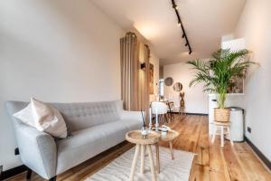 CanalView Luxury Apartment