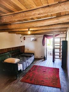 Wolf Totem Lux Backpacker Villa