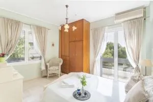 Charming Apartment in Varkiza - Várkiza