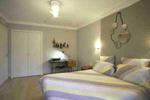 Appartements Appartement chic a Cannes, avec terrasse et cheminee, 83 m² : photos des chambres