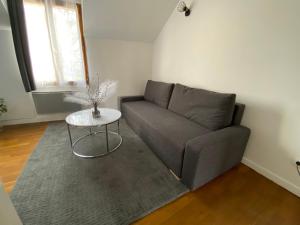Appartements Duplex Minimaliste - 30 min Paris : photos des chambres