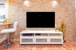 Special Mcgomez next to the beach