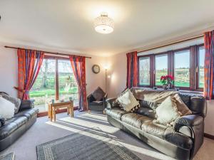 4 Bed in Warkworth 86132