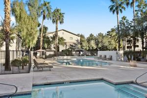 TWO Bright CozySuites Apartment Downtown Chandler 06 & 07