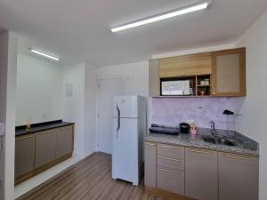 Conforto e segurança ao lado da estação de metrô prox Centro AP08