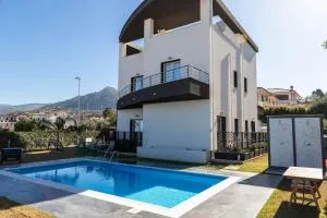 Residence Villa Nebros - Case Serra