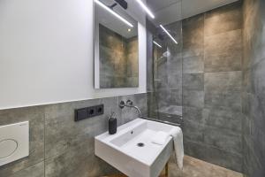 Parkvilla SCHACHEN 7 - Apartment Linde