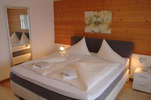 Alpenfeder Landhaus Heidi Top 2