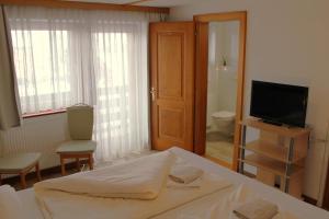 Alpenfeder Landhaus Heidi Top 2