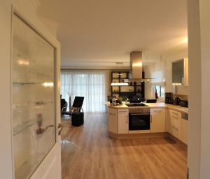 Forsthaus, exclusives 5-Sterne Reetdachhaus für 6 Personen in Fuhlendorf