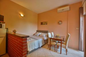 Ferienwohnung in Zaton (Zadar) mit Balcony, Air conditioning, W-LAN (4810-2)