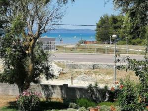 Holiday apartments in Zaton (Zadar) mit Meerblick, Loggia, Air-conditioning, W-LAN (4810-3)