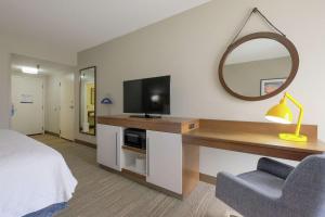King Room with King Bed - Non-Smoking room in Hampton Inn Edenton