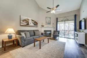 Lakefront Branson Penthouse with Resort Amenities! - Melva