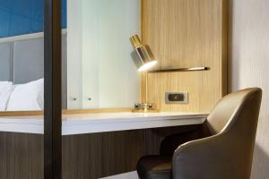 King Suite with Trundle Bed room in SpringHill Suites by Marriott Topeka Southwest