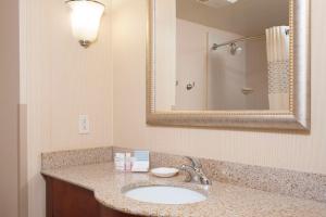 Double Room with Two Queen Beds and Bath Tub - Mobility and Hearing Access/Non-Smoking room in Hampton Inn Jacksonville