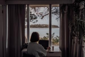 Blue Lagoon Beach House - Absolute Beachfront!