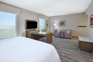King Studio Suite - Non Smoking room in Hampton Inn & Suites Grandville Grand Rapids South