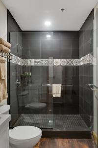 Magnolia Suite - Main Street Lodge in Berlin
