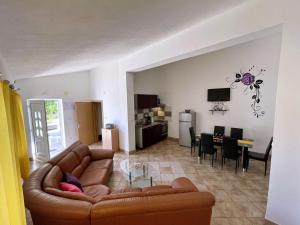 Apartments with parking space Polje, Krk - 18669