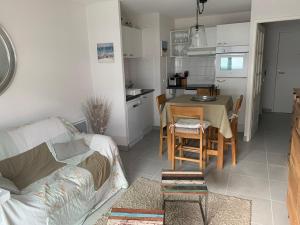 Fort-Mahon-Plage: À deux pas de la plage, appartement neuf avec balcon et garage - FR-1-482-134