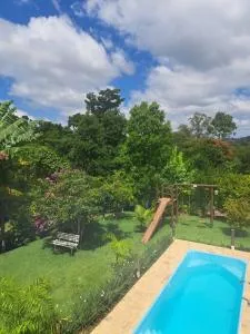 Casa de campo (chácara) em Louveira - 洛韦拉