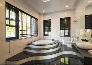 Orestay Garden Hạ Long