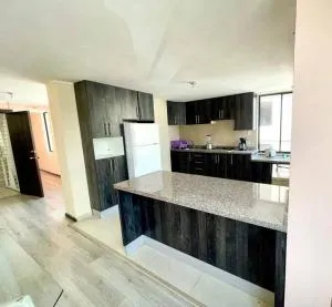 Departamento amplio y moderno sector residencial - San Juan