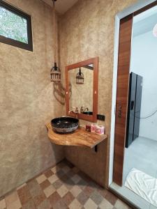 Tropical Bali Style House with Kitchen outside and Shared Pool