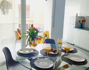 Apartment Dinamarca with 2 bedrooms, 50 mts from the beach