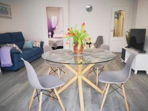 Apartment Dinamarca with 2 bedrooms, 50 mts from the beach