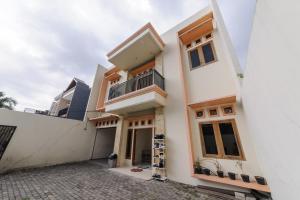 RedDoorz at Meruya Utara