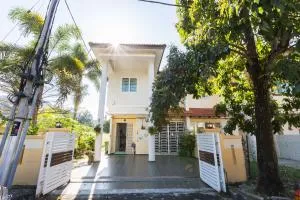 Cosy HomeStay at Penang Island -Beach and Village - Gertak Sanggul