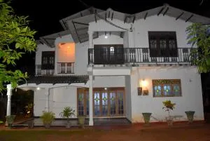 Penasara Holiday Home - Mankadawala