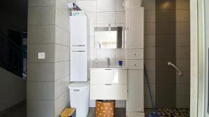 Appartements studio renove tout confort prix centre Perpignan charge d histoire et prox des plages catalanesd histoire et decouvrez nos cotes rocheuses : photos des chambres