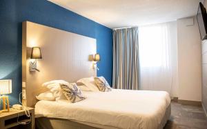 Hotels Hotel Port Marine : photos des chambres