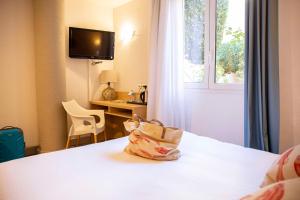Hotels Hotel Port Marine : photos des chambres