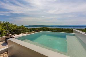 Privathaus mit Pool und traumhaften Ausblick