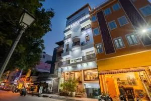 Treebo Grace Inn, 3 Min Walk From Promenade Beach - Пудучеррі