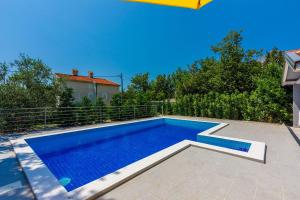 Besondere Villa mit Pool, 350 Meter zum Strand 