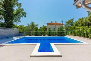 Besondere Villa mit Pool, 350 Meter zum Strand 
