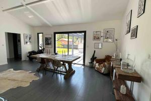 Maison du Lac avec Lagon, Spa de Nage, Jacuzzi