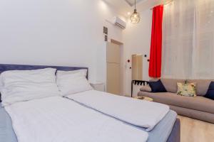 RothApartmentsSTUDIO