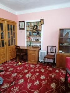 La 2 pași de Biserica Neagră