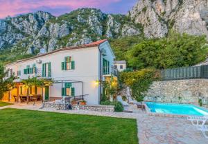 Sportliche Privatvilla mit Rad, Wanderwegen, Paragliding