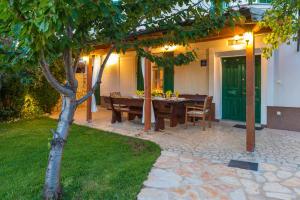 Sportliche Privatvilla mit Rad, Wanderwegen, Paragliding 