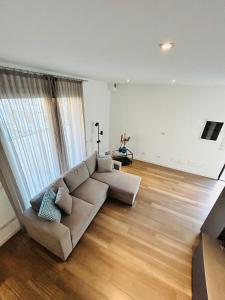 Menotti Attico-Flexrent Immobiliare Abissinia