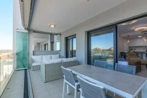 Los Camaleones by Ĥ- Playa de los Haraganes HLCH3103 - Punta del Caimán