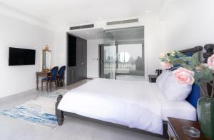 Phòng Deluxe Giường Đôi Có Bồn Tắm (Deluxe Double Room with Bath)