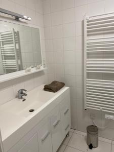 Maisons de vacances La Mesliniere : photos des chambres